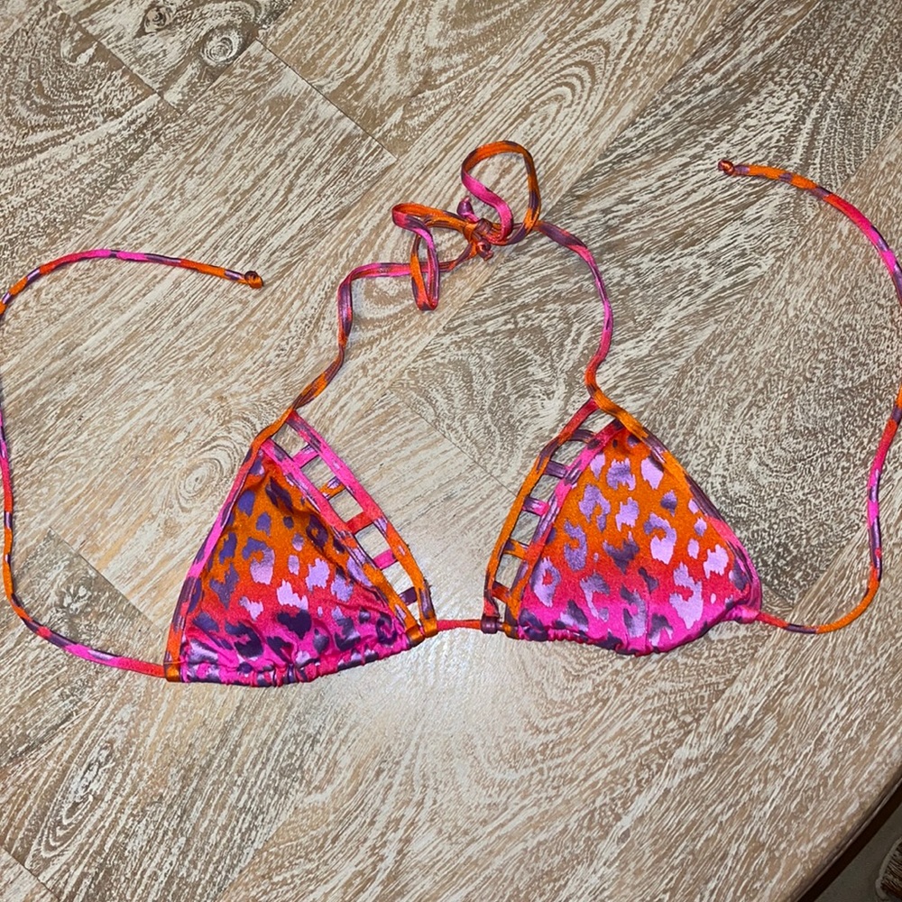 Victoria swimsuit bikini top size Small